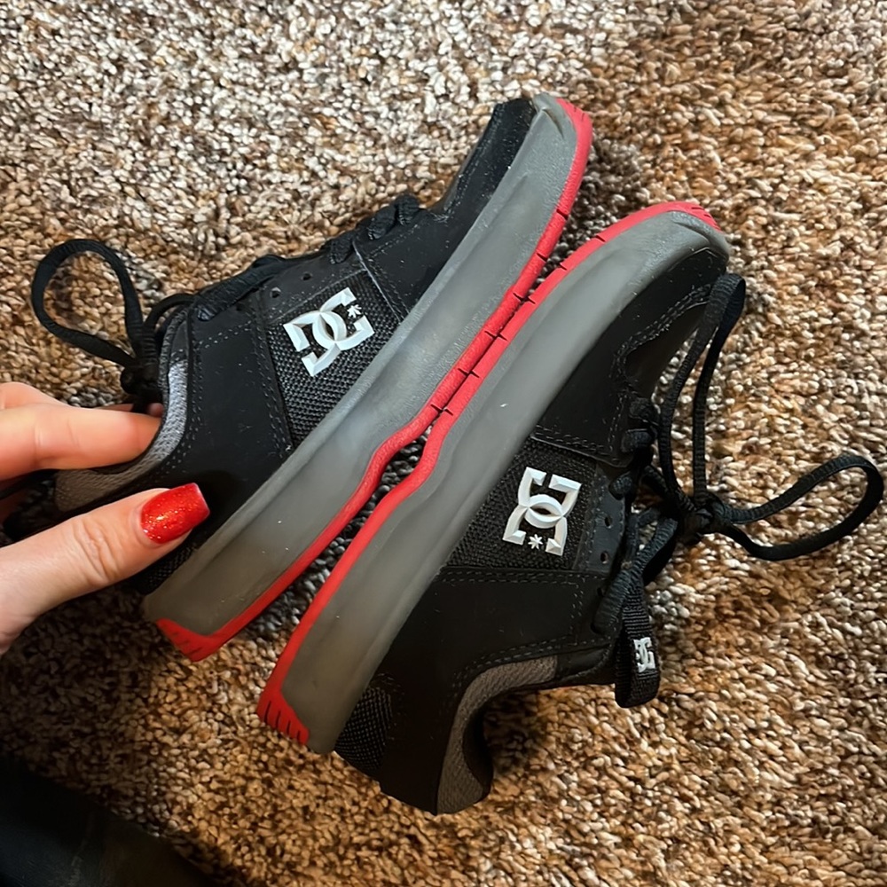 DC kids black skate shoes- size 12.5- worn once